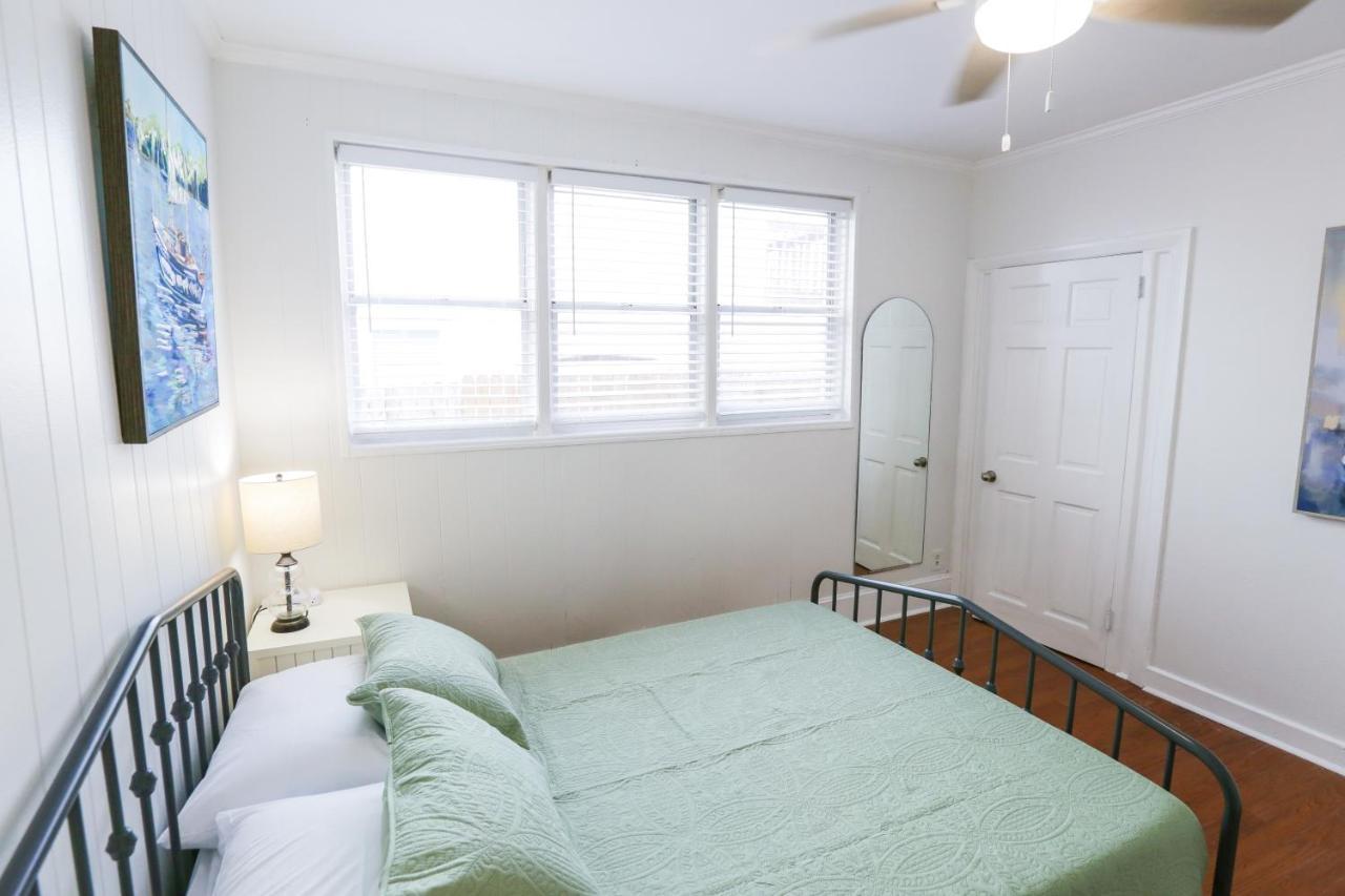 New Listing! Centrally Located Efficiency One Mile To The Beach! Jacksonville Beach Buitenkant foto