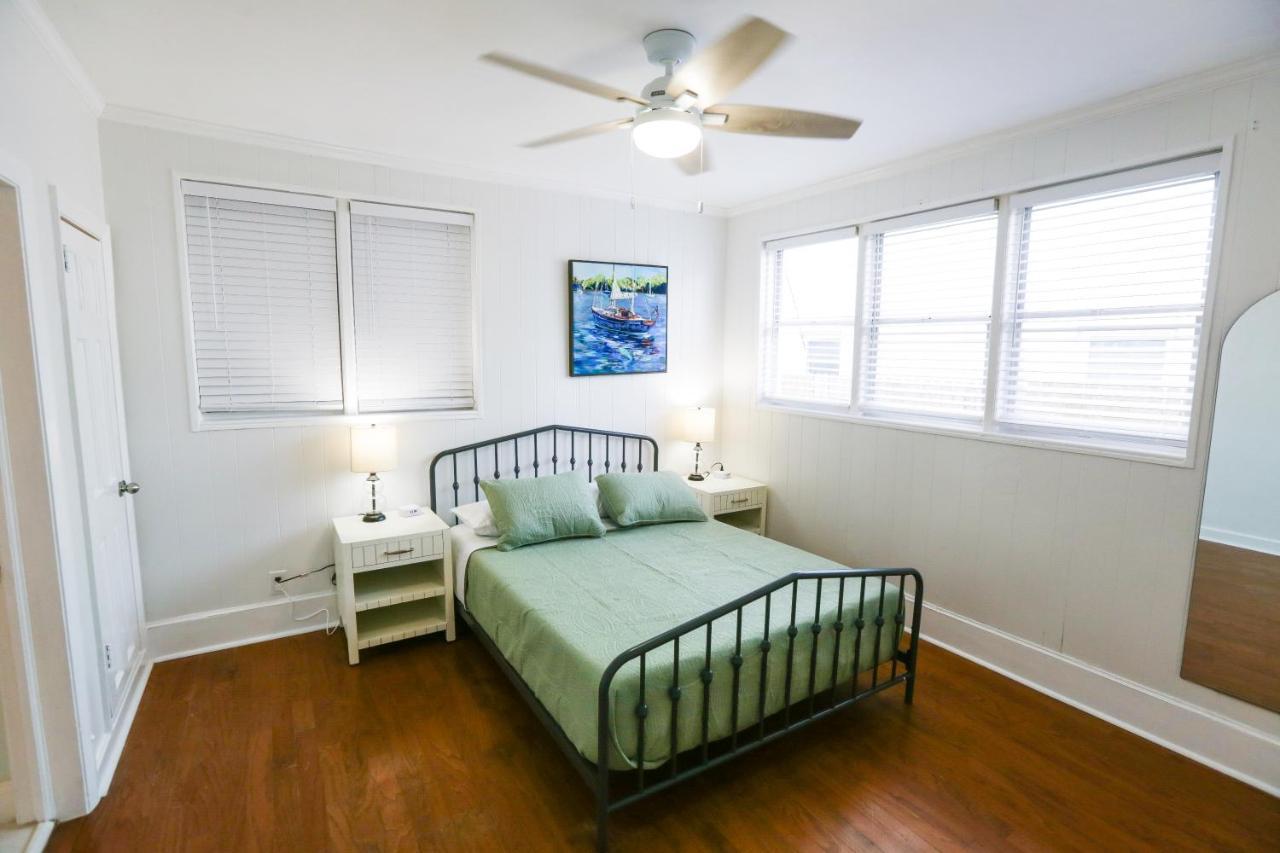 New Listing! Centrally Located Efficiency One Mile To The Beach! Jacksonville Beach Buitenkant foto